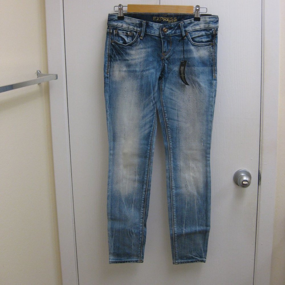 NWT Express Zelda ultra skinny leg jeans 2 short